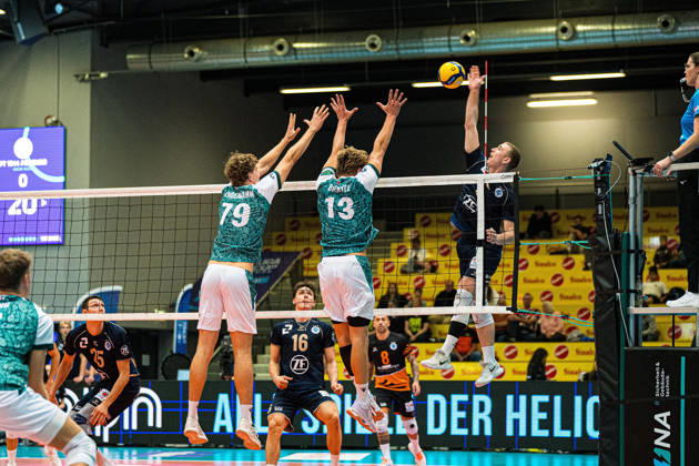 Volleyball I Men I 2026–2027 Season I 2026 League Cup I Quarterfinals I VfB Friedrichshafen vs. FT1844 Freiburg I October 16, 2026 Block, Defense: Jannik Brentel 13, FT1844 Freiburg and Peer Lindemann 79, FT1844 Freiburg Copyright: xLobeca Bjorn-OlexKehmx