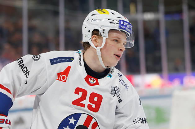 October 16, 2026, Swiss Life Arena, Zurich, SWITZERLAND, 2026–2027 Season, Men s Ice Hockey National League, ZSC Lions vs. SC Rapperswil-Jona Lakers, Daniil Ustinkov, Lakers