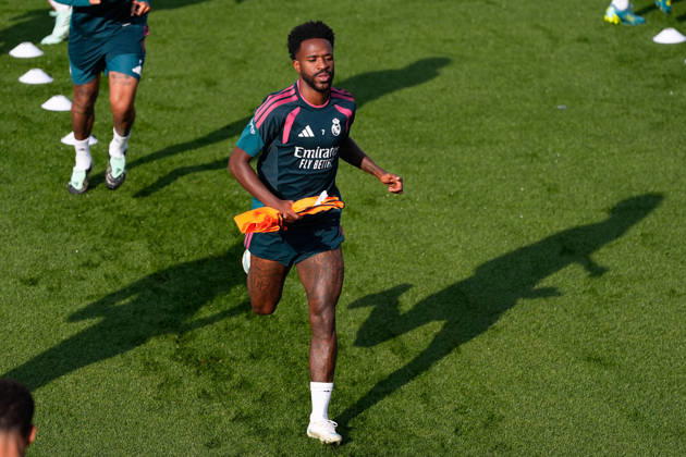 October 17, 2026, Valdebebas, Madrid, Spain: Vinicius Junior during the training day of Real Madrid ahead the Spanish League, LaLiga EA Sports, football match against Sevilla FC at Ciudad Deportiva Real Madrid on October 17, 2026, in Valdebebas, Madrid, Spain. Real Madrid Training And press conference, PK, Pressekonferenz - LaLiga Ea Sports  - ZUMAa181 20261017_zaa_a181_049 Copyright: xDennisxAgyemanx