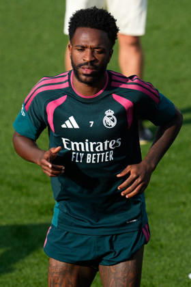 October 17, 2026, Valdebebas, Madrid, Spain: Vinicius Junior during the training day of Real Madrid ahead the Spanish League, LaLiga EA Sports, football match against Sevilla FC at Ciudad Deportiva Real Madrid on October 17, 2026, in Valdebebas, Madrid, Spain. Real Madrid Training And press conference, PK, Pressekonferenz - LaLiga Ea Sports  - ZUMAa181 20261017_zaa_a181_050 Copyright: xDennisxAgyemanx