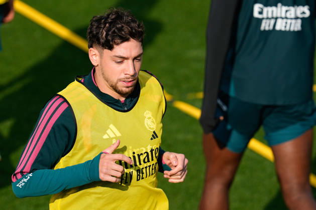 October 17, 2026, Valdebebas, Madrid, Spain: Federico Valverde during the training day of Real Madrid ahead the Spanish League, LaLiga EA Sports, football match against Sevilla FC at Ciudad Deportiva Real Madrid on October 17, 2026, in Valdebebas, Madrid, Spain. Real Madrid Training And press conference, PK, Pressekonferenz - LaLiga Ea Sports  - ZUMAa181 20261017_zaa_a181_055 Copyright: xDennisxAgyemanx