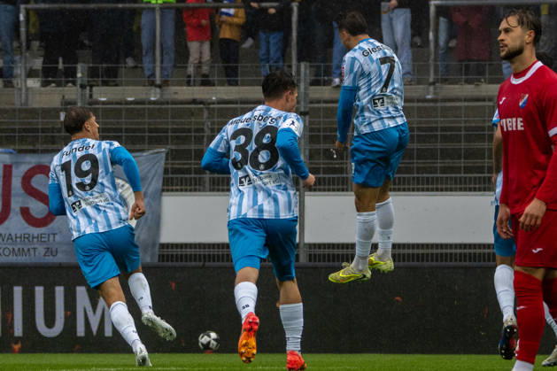 October 17, 2026, xerix, Southwest Regional Soccer League, Stuttgarter Kickers vs. TSV Steinbach Haiger; from left: Yannick Glessing; SV Stuttgarter Kickers celebrate after the 1-0 win in Stuttgart