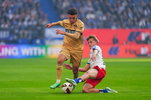 Bilal El Khannouss, VfB Stuttgart, 11; Louis Lemke, Hamburger SV, 37 (GER); Hamburger SV vs. VfB Stuttgart, soccer, Bundesliga 1, Matchday 6, 2026–2027 season, October 17, 2026 DFL regulations prohibit any use of photographs as image sequences and or quasi-video GER, Hamburger SV vs. VfB Stuttgart, soccer, 1st Bundesliga, Matchday 06, 2026–2027 season, October 17, 2026, Hamburg Copyright: xEibner-Pressefoto MarcelxvonxFehrnx EP_MFN