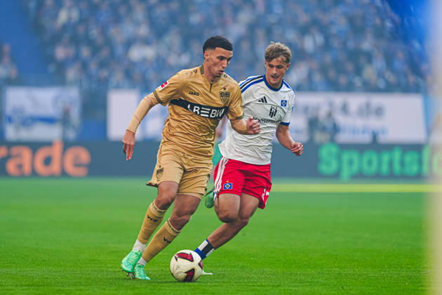 Bilal El Khannouss, VfB Stuttgart, 11; Louis Lemke, Hamburger SV, 37 (GER); Hamburger SV vs. VfB Stuttgart, soccer, Bundesliga 1, Matchday 6, 2026–2027 season, October 17, 2026 DFL regulations prohibit any use of photographs as image sequences and or quasi-video GER, Hamburger SV vs. VfB Stuttgart, soccer, 1st Bundesliga, Matchday 6, 2026–2027 season, October 17, 2026, Hamburg Copyright: xEibner-Pressefoto MarcelxvonxFehrnx EP_MFN