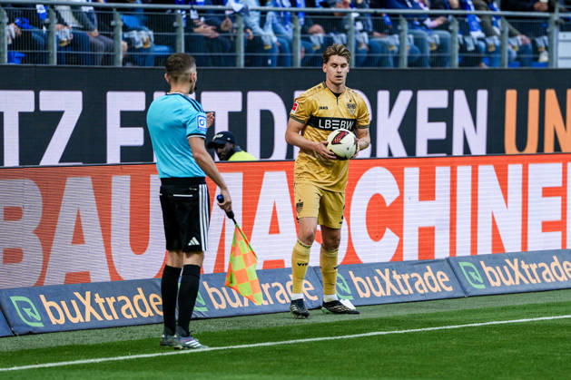 Germany Soccer Bundesliga 2026–27, Matchday 6: Hamburger SV (HSV) vs. VfB Stuttgart at Volkspark Stadium, Hamburg; Ramon Hendriks, VfB Stuttgart, 3 Copyright: xStefanxTrochax