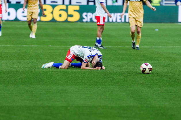 Germany Soccer Bundesliga 2026–27, Matchday 6: Hamburger SV (HSV) vs. VfB Stuttgart at Volkspark Stadium, Hamburg; Fabio Vieira, Hamburger SV, 20 Copyright: xStefanxTrochax
