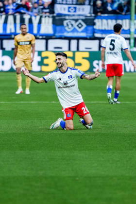 Germany Soccer Bundesliga 2026–27, Matchday 6: Hamburger SV (HSV) vs. VfB Stuttgart at Volkspark Stadium, Hamburg; Fabio Vieira, Hamburger SV, 20 Copyright: xStefanxTrochax