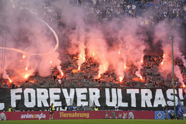 Photo: HSV fans light a few flares before kickoff. Bundesliga, Matchday 6, Sat, Oct. 17, 2026: Hamburger SV vs. VfB Stuttgart
