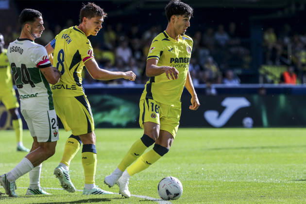 October 17, 2026, Villarreal, Castellon, SPAIN: Pape Gueye of Villarreal CF in action during the Spanish league, LaLiga EA Sports, football match played between Villarreal CF and Elche CF at La Ceramica stadium on October 17, 2026, in Villarreal, Spain. Villarreal SPAIN - ZUMAa181 20261017_zaa_a181_181 Copyright: xIvanxTerronx