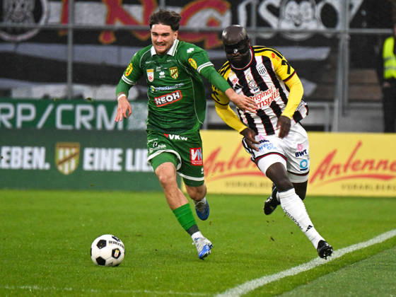 SOCCER - BL, A.Lustenau vs LASK LUSTENAU,AUSTRIA,17.OCT.26 - SOCCER - ADMIRAL Bundesliga, SC Austria Lustenau vs Linzer ASK. Image shows Dominik Weixelbraun (A.Lustenau) and Samuel Adeniran (LASK).  GEPAxpictures xOliverxLerch