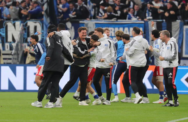 Coach Merlin Polzin of Hamburger SV celebrates after scoring the 1-0 goal. Soccer, Men s, 2026–2027 season, 1st Division, Volksparkstadion, Hamburger SV vs. VfB Stuttgart, 1–0. DFL regulations prohibit any use of photographs as image sequences and or quasi-video.