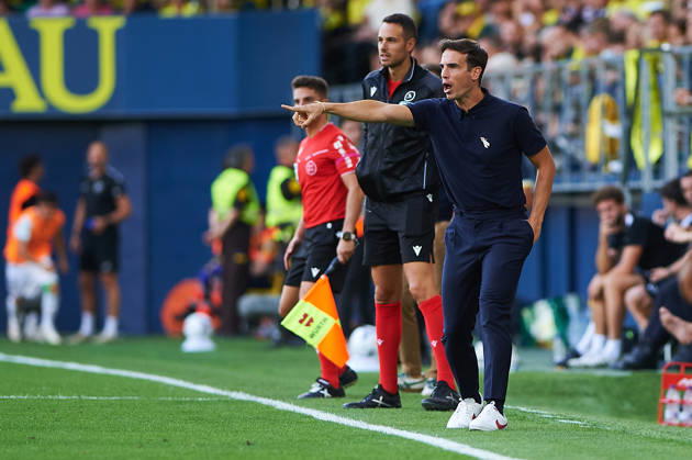Villarreal CF head coach Inigo Perez during the LaLiga EA Sports match between Villarreal CF and Elche CF at Estadio de la Cerámica on October 17, 2026, in Villarreal, Spain