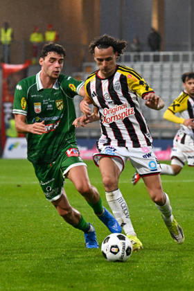 SOCCER - BL, A.Lustenau vs LASK LUSTENAU,AUSTRIA,17.OCT.26 - SOCCER - ADMIRAL Bundesliga, SC Austria Lustenau vs Linzer ASK. Image shows Dion Kacuri (A.Lustenau) and Robert Ljubicic (LASK).  GEPAxpictures xOliverxLerch