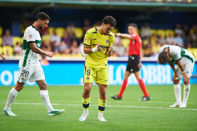 Georges Mikautadze of Villarreal CF during the LaLiga EA Sports match between Villarreal CF and Elche CF at Estadio de la Cerámica on October 17, 2026, in Villarreal, Spain