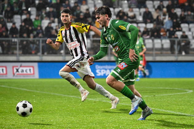 SOCCER - BL, A.Lustenau vs LASK LUSTENAU,AUSTRIA,17.OCT.26 - SOCCER - ADMIRAL Bundesliga, SC Austria Lustenau vs Linzer ASK. Image shows Daniel Elfadli (LASK) and Dominik Weixelbraun (A.Lustenau).  GEPAxpictures xOliverxLerch