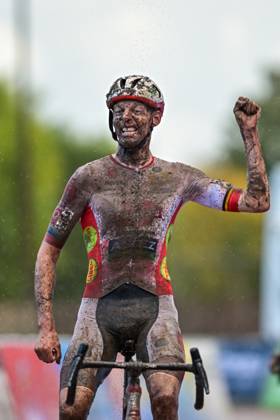 Belgian Michael Vanthourenhout of Pauwels Sauzen-Altez Industriebouw celebrates as he crosses the finish line to win the men s elite race of the Berencross Meulebeke cyclocross cycling event, race 2 8 in the HG Cross competition, on Saturday 17 October 2026. DAVIDxPINTENS  x190093049x
