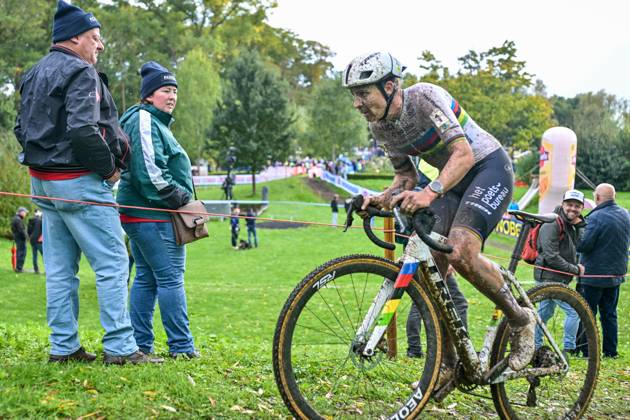Dutch Lucinda Brand of Lidl-Trek is pictured in action during the women s elite race of the Berencross Meulebeke cyclocross cycling event, race 2 8 in the HG Cross competition, on Saturday 17 October 2026. DAVIDxPINTENS  x190096356x