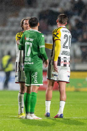 SOCCER - BL, A.Lustenau vs LASK LUSTENAU,AUSTRIA,17.OCT.26 - SOCCER - ADMIRAL Bundesliga, SC Austria Lustenau vs Linzer ASK. Image shows Robert Ljubicic (LASK), Albin Gashi (A.Lustenau) and Kasper Joergensen (LASK) afte rthe match.  GEPAxpictures xOliverxLerch