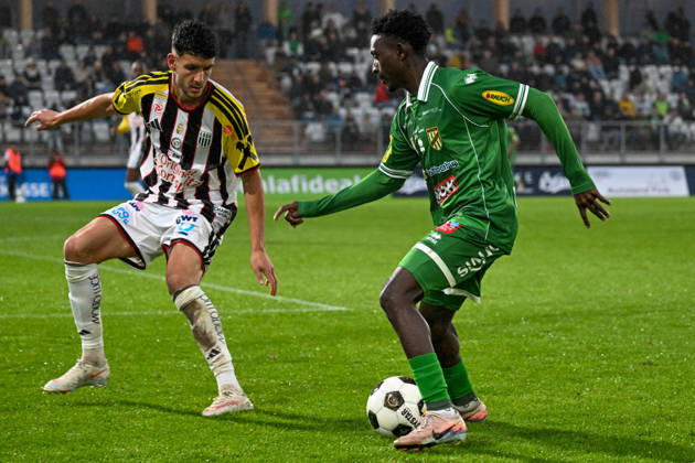 SOCCER - BL, A.Lustenau vs LASK LUSTENAU,AUSTRIA,17.OCT.26 - SOCCER - ADMIRAL Bundesliga, SC Austria Lustenau vs Linzer ASK. Image shows Daniel Elfadli (LASK) and Alieu Conateh (A.Lustenau).  GEPAxpictures xOliverxLerch