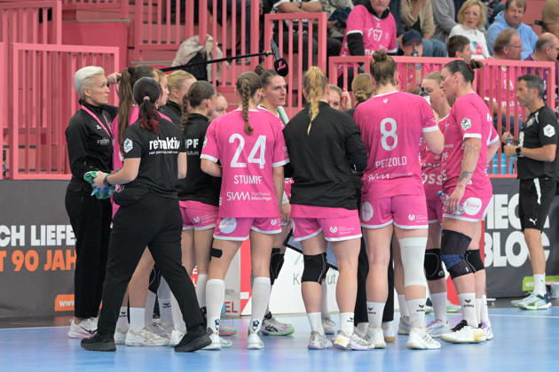 Time Out TusSies: TusSies Metzingen vs. Sport Union Neckarsulm, Handball, Alsco HBF, Matchday 6, 2026–2027 Season, October 17, 2026, TusSies Metzingen vs. Sport Union Neckarsulm, Handball, Alsco HBF, Matchday 6, 2026–2027 Season, October 17, 2026, Tübingen Copyright: xEibner-Pressefotox EP_TBR