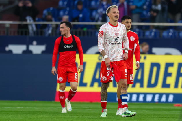GELSENKIRCHEN, GERMANY - OCTOBER 17: Phillip Tietz of 1. FSV Mainz 05 walks off after the Bundesliga 2026 27 match between FC Schalke 04 and 1. FSV Mainz 05 at Veltins-Arena on October 17, 2026 in Gelsenkirchen, Germany. Copyright: xRenexNijhuis MBxMediax