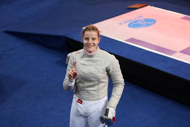 Coupe du Monde d escrime Oran 2026 la Francais Tori Toscane celebre apres avoir remporte la finale individuelle du sabre fÃ minine, lors de la Finale individuelle du sabre fÃ minine, lors de la Coupe du monde d escrime 2026 a Oran, en Algerie, le 17 Octobre 2026 (Photo By Billel Bensalem APP Images) oran AlgÃ rie Copyright: xAlgÃ riexPressexPhotosxAPPxBillelxBensalemx xAPPxImagesx 670A3285