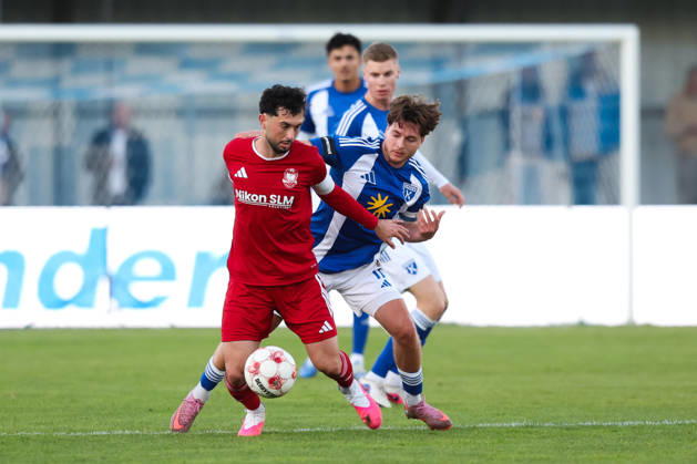 October 17, 2026, Soccer, Men s, Regionalliga Nord, Matchday 14, BSV Kickers Emden 1 FC Phönix Lübeck Sandro Plechaty (17, BSV Kickers Emden) in a tackle with Fabio Oliviero Maiolo (8, Phönix Lübeck)