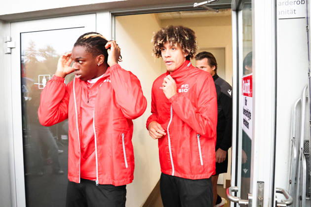 October 17, 2026, Cham, Switzerland; Men s Soccer, 2026–2027 Season, Swiss Cup, Round 2, SC Cham vs. FC Sion, 0–2; Photo: Winsley Boteli (back) and Franck Surdez (FC Sion)