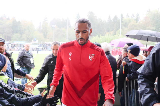 October 26, 2017, Cham, Switzerland; Men s Soccer, 2026–2027 Season, Swiss Cup, Round 2, SC Cham vs. FC Sion, 0–2; Photo: Noe Sow of FC Sion with fans in action; single frame