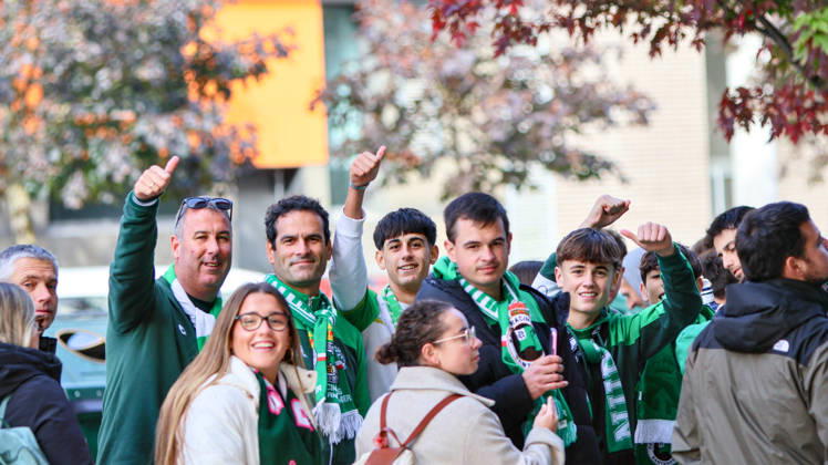 ESP LaLiga EA Sports Atlético Osasuna vs. Racing Santander: Fans of Racing Santander during the LaLiga EA Sports match between Atlético Osasuna and Racing Santander, played at El Sadar Stadium in Pamplona on October 18, 2026, in Spain. Spanish Soccer Copyright: xAgenciaxLOFx
