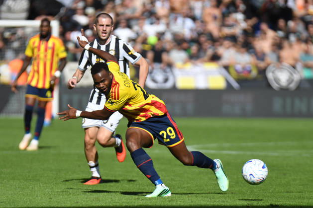 SOCCER - Serie A - Udinese Calcio vs. US Lecce Photo by IPA ABACAPRESS.COM89851721 - Lecce s Lassana Coulibaly in action against Udinese s Giorgi Chakvetadze during the Serie A soccer match between Udinese Calcio and US Lecce in Udine, Italy, on October 18, 2026 Udine Italy Copyright: xIPAxSport ABACAx
