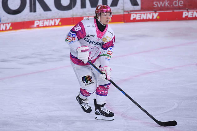 Ice Hockey: DEL Matchday 10—Krefeld Pinguine vs. Eisbären Berlin on October 18, 2026, at the Yayla Arena in Krefeld. Jonas Müller, Berlin. In accordance with the guidelines of the DEL (German Ice Hockey League), the publication and further use of the footage in electronic media and on all kind is not permitted xRx