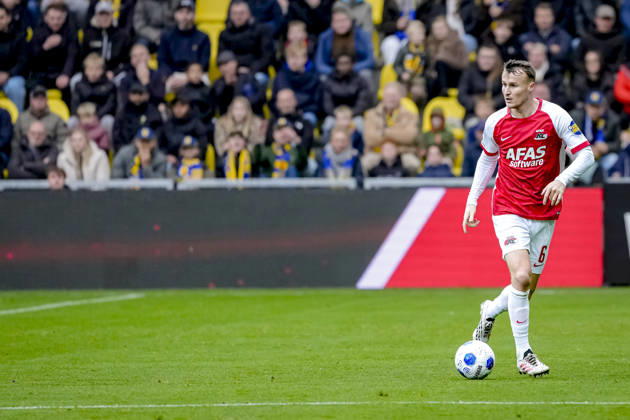 LEEUWARDEN AZ Alkmaar midfielder Peer Koopmeiners during the Vriendenloterij Eredivisie match between SC Cambuur and AZ at Kooi Stadion on October 18, 2026, in Leeuwarden, the Netherlands ED VAN DE POL EYE4IMAGES DeFodi Images