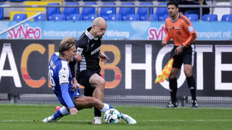 v li Luis Engelns TSG II, 16, Alem Japaur Verl, 9, tackle, game scene, duel, tackle, tackling, dynamism, action, 10 18 2026, Sinsheim, Germany, soccer, 3rd Division, TSG 1899 Hoffenheim II vs. SC Verl, DFB and DFL regulations prohibit any use of photographs as image sequences and or quasi-video xozx
