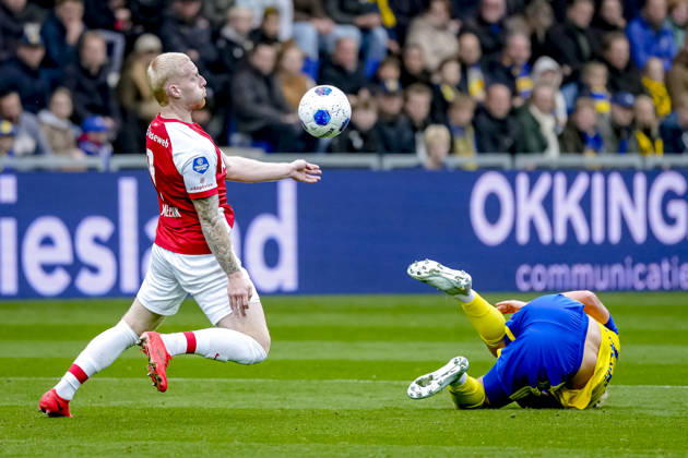 AZ Alkmaar forward Mexx Meerdink of Leeuwarden during the Vriendenloterij Eredivisie match between SC Cambuur and AZ at Kooi Stadion on October 18, 2026, in Leeuwarden, the Netherlands. ED VAN DE POL EYE4IMAGES DeFodi Images