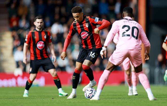 Marcus Tavernier of AFC Bournemouth. Bournemouth v Sunderland, Premier League, Football, Vitality Stadium, Bournemouth, UK - 18 Oct 2026Bournemouth Vitality Stadium United Kingdom EDITORIAL USE ONLY No use with unauthorised audio, video, data, fixture lists, club league logos or live services. Online in-match use limited to 120 images, no video emulation. No use in betting, games or single club league player publications.  Copyright: xJamesxMarsh Shutterstockx 17222646q