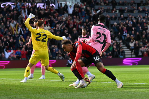 Bournemouth v Sunderland, Premier League Goal 1-0 - Marcus Tavernier (16) of AFC Bournemouth celebrates scoring the opening goal during the Premier League match between Bournemouth and Sunderland at the Vitality Stadium, Bournemouth, UK on 18 October 2026. Bournemouth Vitality Stadium Dorset UK Editorial use only DataCo restrictions apply See www.football-dataco.com , Copyright: xGrahamxHuntx PSI-25032-0051