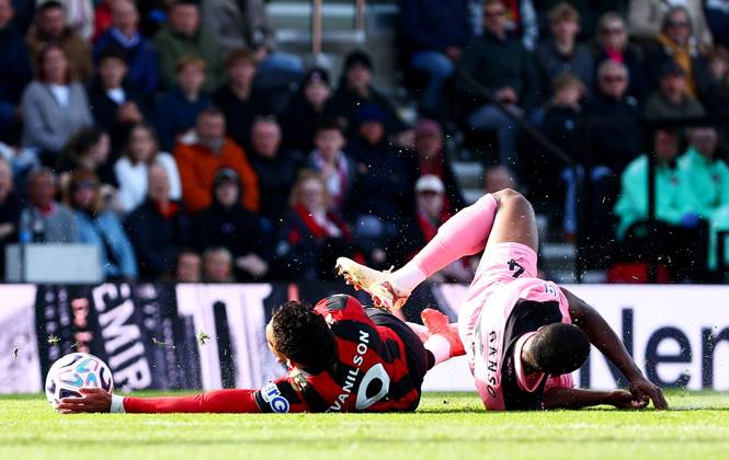 Evanilson of AFC Bournemouth is fouled by Kevin Danso of Sunderland and receives a red card. Bournemouth v Sunderland, Premier League, Football, Vitality Stadium, Bournemouth, UK - 18 Oct 2026Bournemouth Vitality Stadium United Kingdom EDITORIAL USE ONLY No use with unauthorised audio, video, data, fixture lists, club league logos or live services. Online in-match use limited to 120 images, no video emulation. No use in betting, games or single club league player publications.  Copyright: xJamesxMarsh Shutterstockx 17222646w