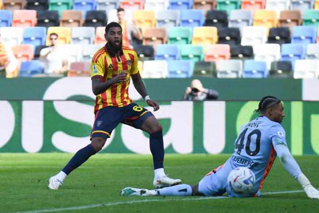 SOCCER - Serie A - Udinese Calcio vs. US Lecce Photo by IPA ABACAPRESS.COM89854413 - Lecce s Willem Geubbels attempts to score during the Serie A soccer match between Udinese Calcio and US Lecce in Udine, Italy, on October 18, 2026 Udine Italy Copyright: xIPAxSport ABACAx