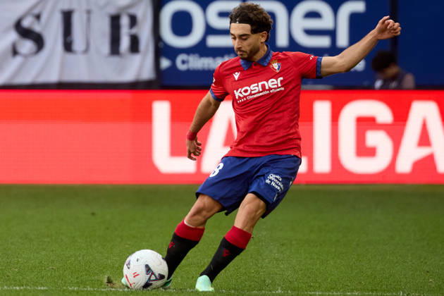 LaLiga EA Sports 2026–27 CA Osasuna vs. Racing de Santander Raúl Moro 18 OSA in action during the LaLiga EA Sports soccer match between CA Osasuna and Racing de Santander played at El Sadar Stadium in Pamplona, Spain, on Oct. 18, 2026. Credit:Igo Alzugaray, LOF Agency, Pamplona LaLiga EA Sports 2026–27 CA Osasuna vs. Racing de Santander Copyright: xINIGOxALZUGARAYx