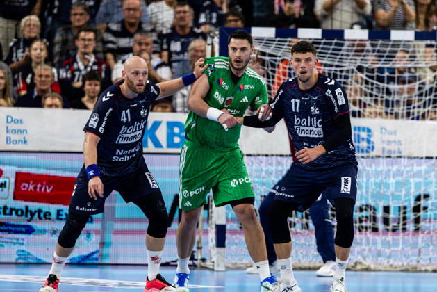 Opel HBL SG Flensburg Handewitt vs. Füchse Berlin, October 18, 2026: Battle in the Circle—Arnar Freyr Arnarsson, No. 41, SG Flensburg Handewitt, Mijajlo Marsenic No. 93, Füchse Berlin, Marko Grgic No. 17, SG Flensburg Handewitt Opel HBL SG Flensburg Handewitt vs. Füchse Berlin, GGW Arena on October 18, 2026 Copyright: xBEAUTIFULxSPORTS MarioxM.xKobergx