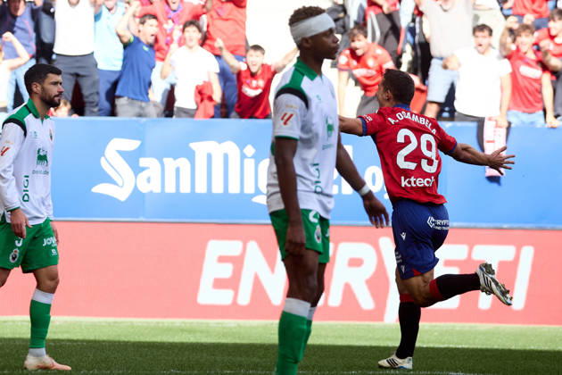 LaLiga EA Sports 2026–27: CA Osasuna vs. Racing de Santander—Asier Osambela (29, OSA) celebrates the goal he scored for CA Osasuna (2–0) during the LaLiga EA Sports soccer match between CA Osasuna and Racing de Santander, played at El Sadar Stadium in Pamplona Spain on Oct. 18, 2026. Jeanuel Belocian (24, RAC L) and Aaron Martin (3, RAC R) are also visible in the image. Credit: Inigo Alzugaray, Agencia LOF, Pamplona. LaLiga EA Sports 2026-27: CA Osasuna vs. Racing de Santander Copyright: xINIGOxALZUGARAYx