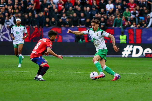 ESP LaLiga EA Sports Atlético Osasuna vs. Racing Santander Jorge Salinas of Racing Santander during the LaLiga EA Sports match between Atlético Osasuna and Racing Santander played at El Sadar Stadium in Pamplona on October 18, 2026, in Spain. Spanish Soccer Copyright: xAgenciaxLOFx