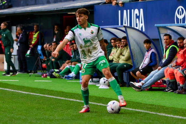 ESP LaLiga EA Sports Atlético Osasuna vs. Racing Santander Jorge Salinas of Racing de Santander during the LaLiga EA Sports match between Atlético Osasuna and Racing Santander played at El Sadar Stadium in Pamplona on October 18, 2026, in Spain. Spanish Soccer Copyright: xAgenciaxLOFx