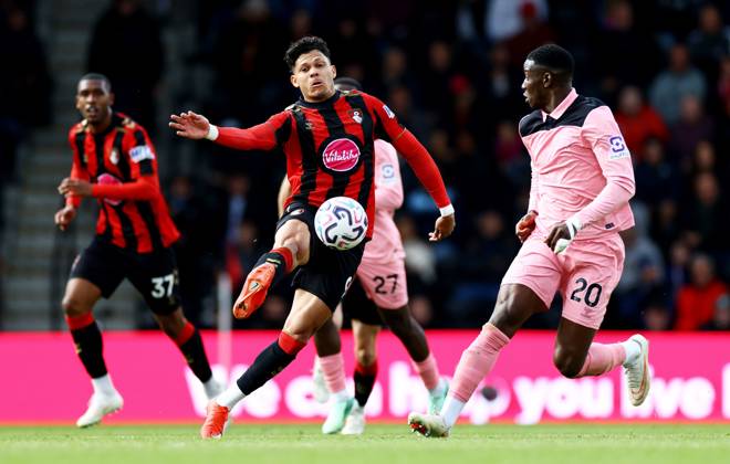Evanilson of AFC Bournemouth. Bournemouth v Sunderland, Premier League, Football, Vitality Stadium, Bournemouth, UK - 18 Oct 2026Bournemouth Vitality Stadium United Kingdom EDITORIAL USE ONLY No use with unauthorised audio, video, data, fixture lists, club league logos or live services. Online in-match use limited to 120 images, no video emulation. No use in betting, games or single club league player publications.  Copyright: xJamesxMarsh Shutterstockx 17222646ap