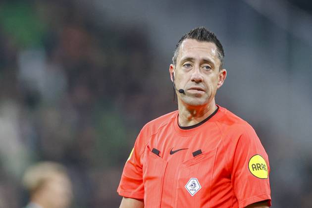 GRONINGEN , 18-10-2026 , Euroborg Stadium, season 2026 2027 , Dutch Eredivisie Football , match between FC Groningen and Ajax. Picture shows referee Dennis Higler Groningen - Ajax  x208697924x Copyright: