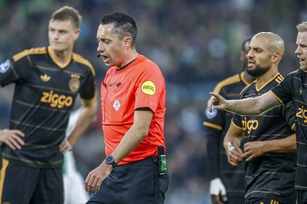 GRONINGEN , 18-10-2026 , Euroborg Stadium, season 2026 2027 , Dutch Eredivisie Football , match between FC Groningen and Ajax. Picture shows referee Dennis Higler Groningen - Ajax  x208698266x Copyright: