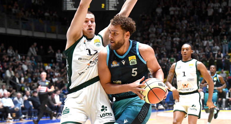 October 18, 2026, xokbx, BBL Basketball Cup, Frankfurt Skyliners vs. VET Concept Gladiators Trier, featuring Race Thompson of the Fraport Skyliners Frankfurt and Marten Linssen of the Gladiators Trier, head-to-head matchup, Frankfurt am Main