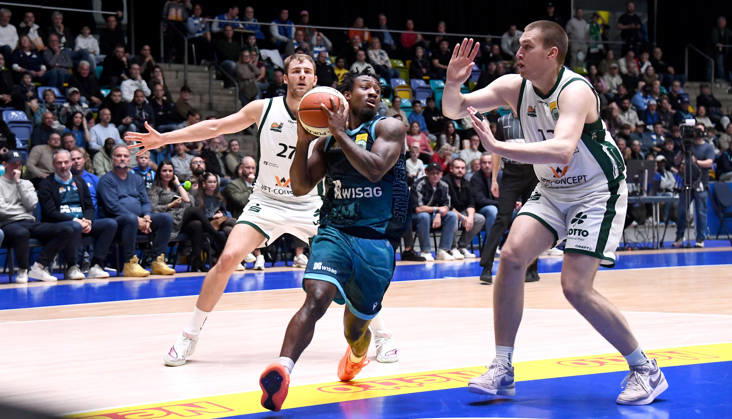 October 18, 2026, xokbx, BBL Cup, Frankfurt Skyliners vs. VET Concept Gladiators Trier, featuring Isaiah Swope of the Fraport Skyliners Frankfurt, Moritz Krimmer, Gladiators Trier; Marten Linssen, Gladiators Trier; Head-to-head matchup, Frankfurt am Main