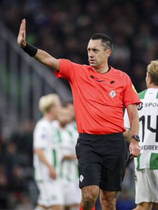 GRONINGEN - Referee Dennis Higler during the Dutch Eredivisie match between FC Groningen and Ajax at the Euroborg stadium on October 18, 2026 in Groningen, the Netherlands. SONNY LENSEN ANP Eredivisie 2026 27 xVIxANPxSportx xxANPxIVx 572850484 originalFilename: 572850484.jpg